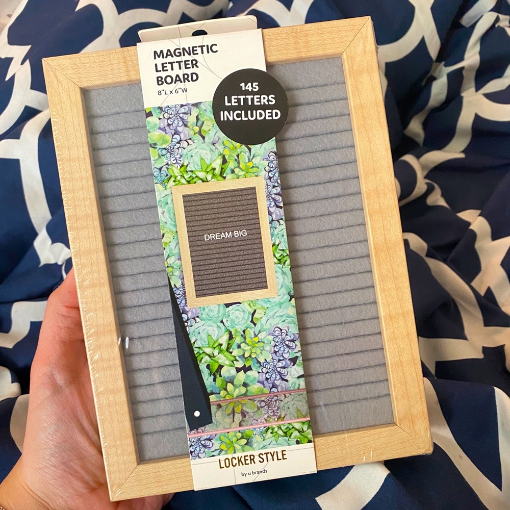 Magnetic letter board